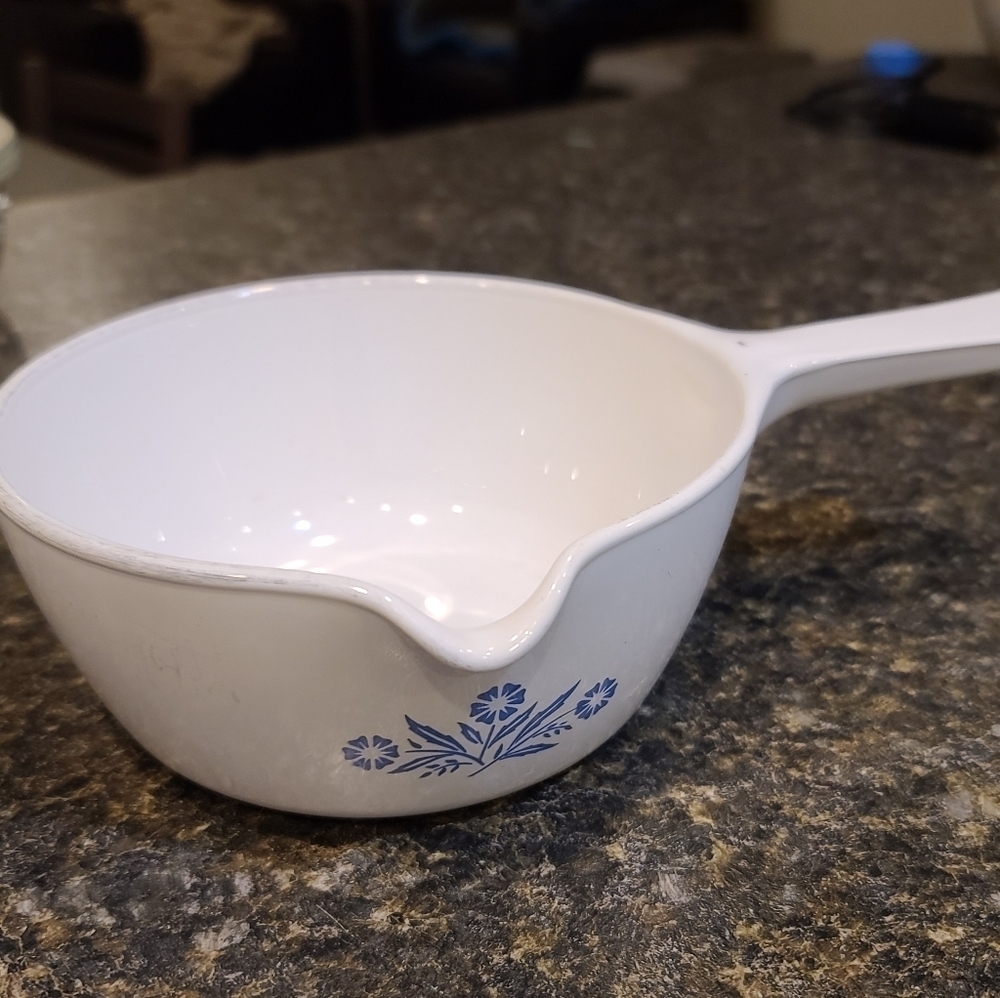 Vintage Pyrex Cornflower 6 inch sauce pot with spout​​​​​​​
